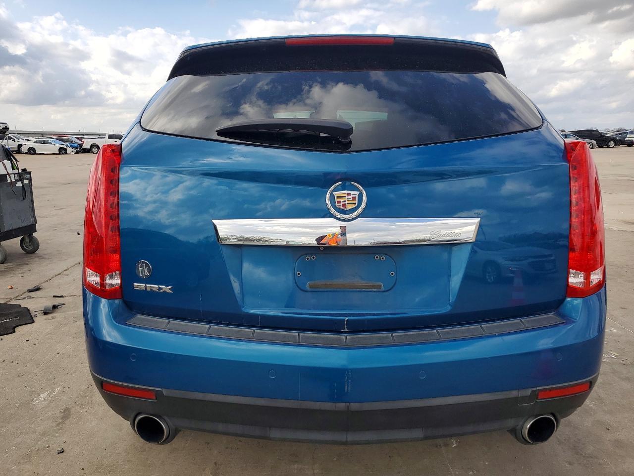 2010 CADILLAC SRX