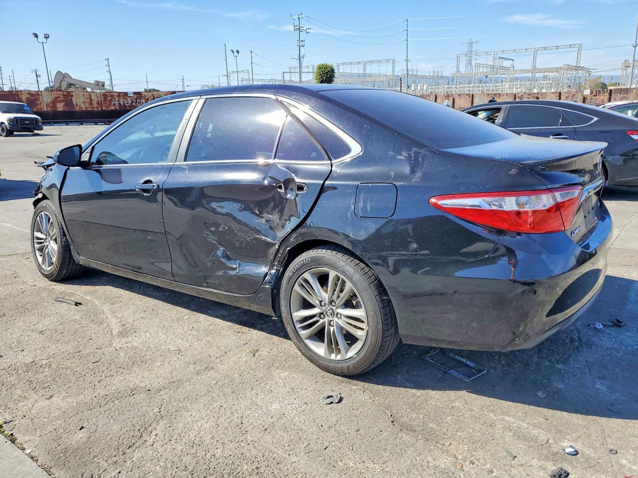 2016 TOYOTA CAMRY
