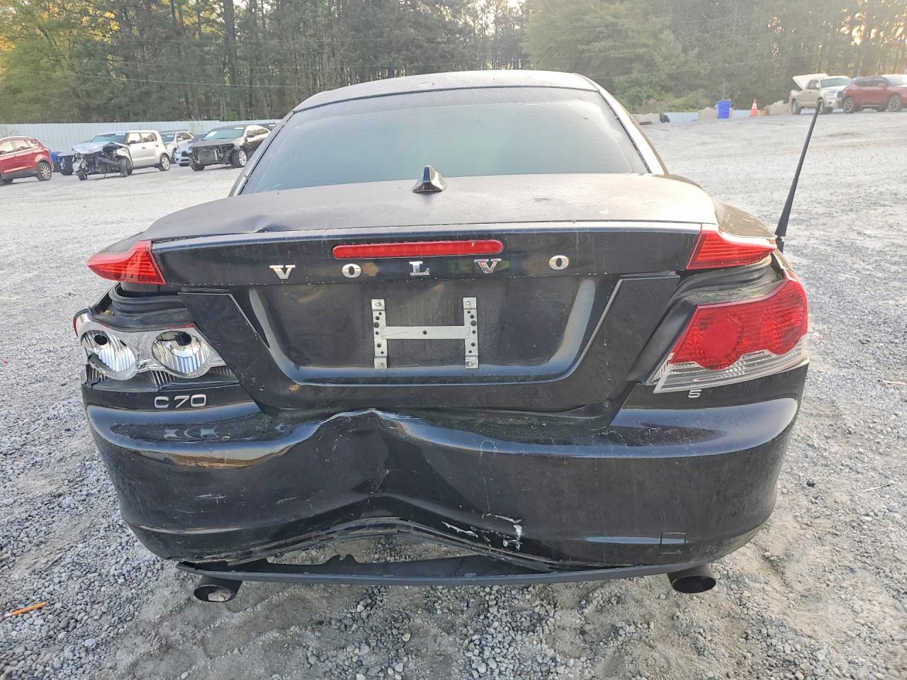 2010 VOLVO C70