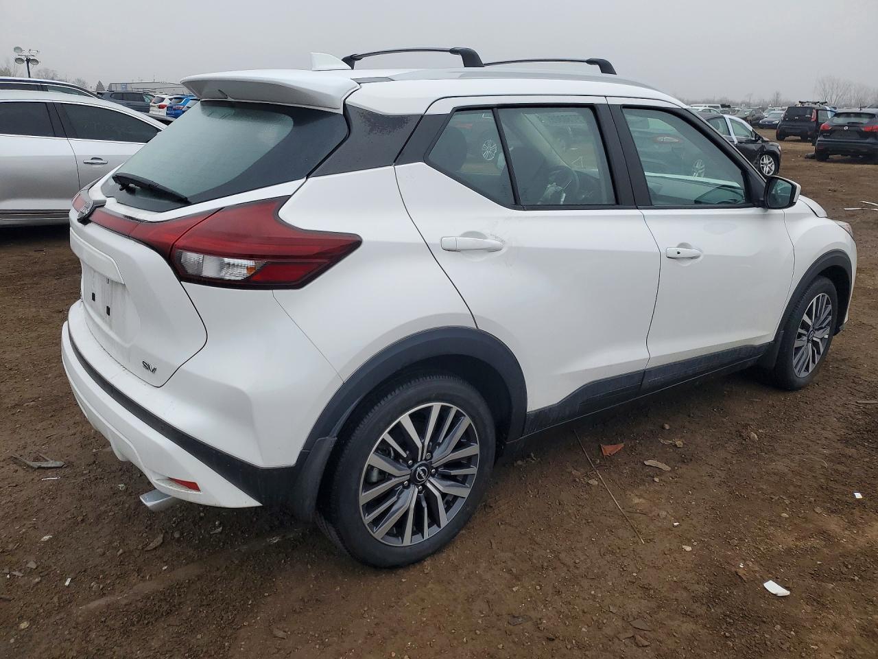 2023 NISSAN KICKS