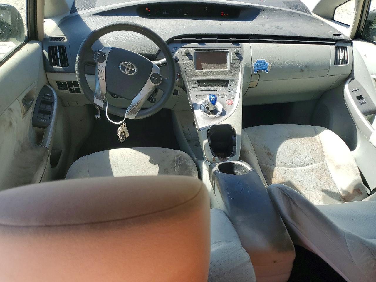 2013 TOYOTA PRIUS
