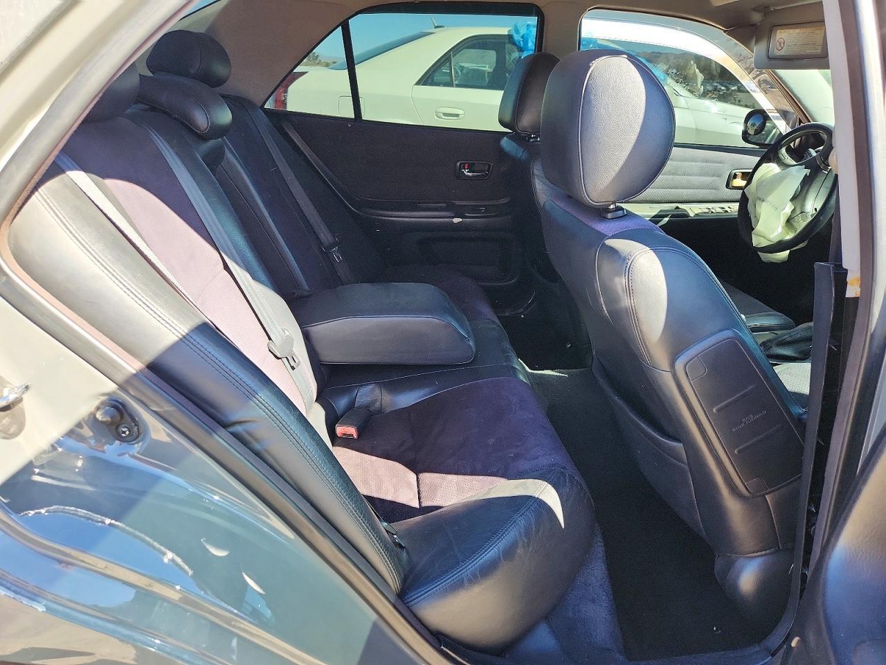 2001 LEXUS IS 300