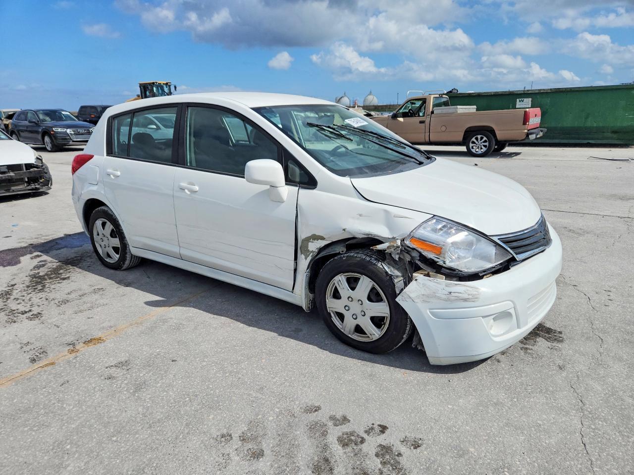 2009 NISSAN VERSA
