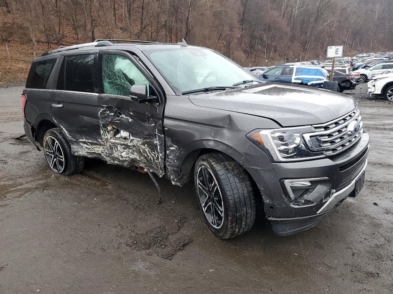 2021 FORD Expedition