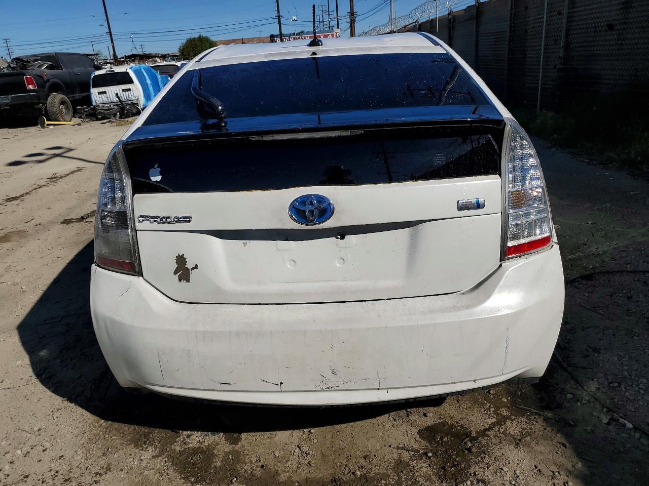 2011 TOYOTA PRIUS