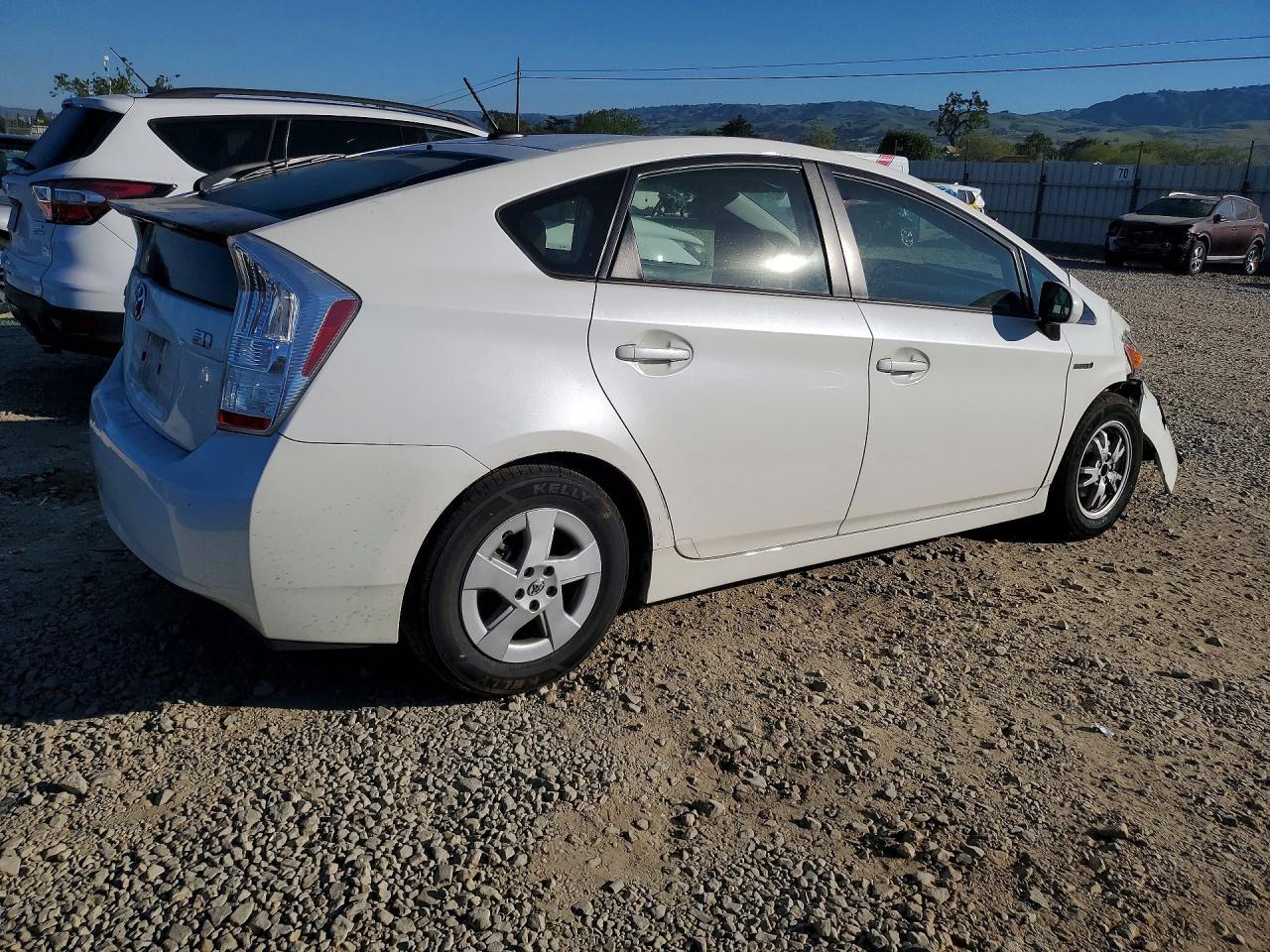 2011 TOYOTA PRIUS