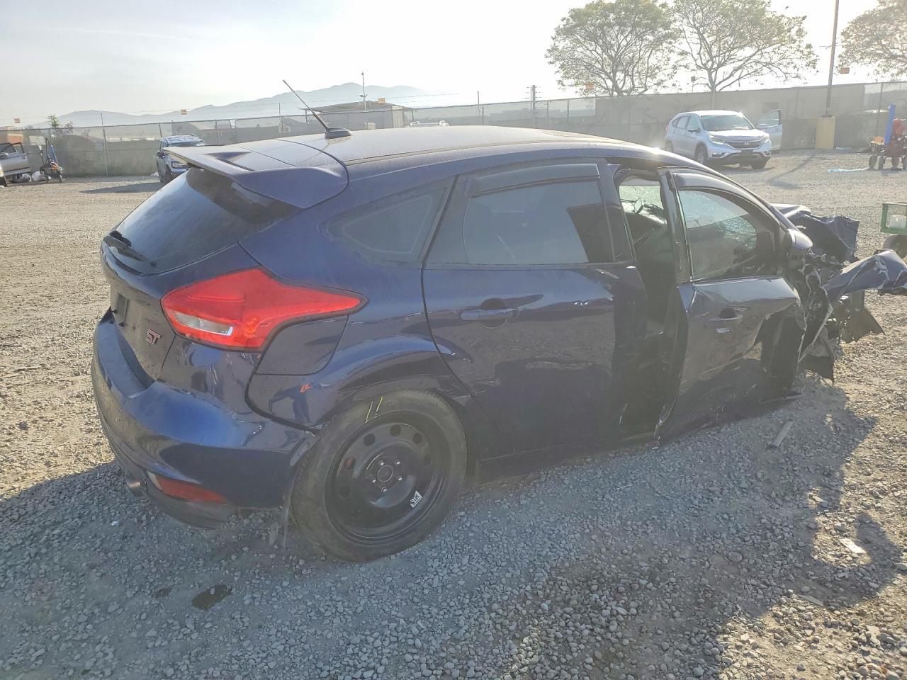 2015 FORD Fiesta