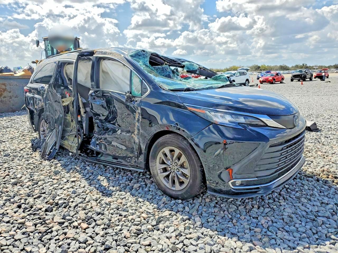 2022 TOYOTA SIENNA