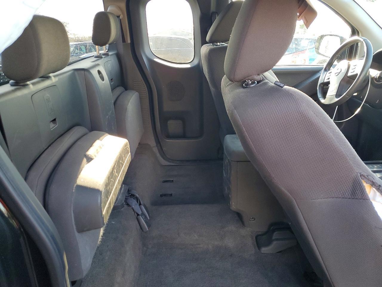2017 NISSAN Frontier