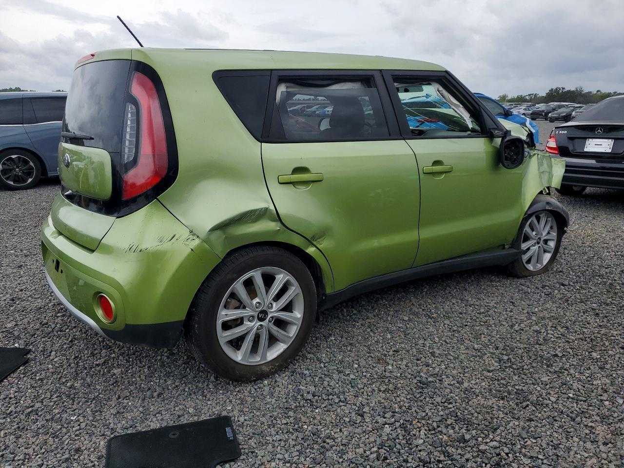 2017 KIA SOUL
