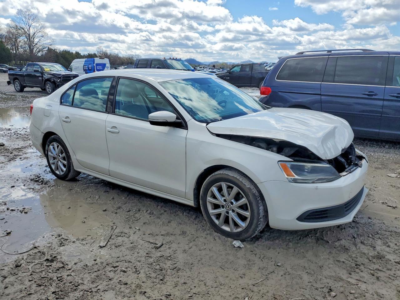 2011 VOLKSWAGEN JETTA