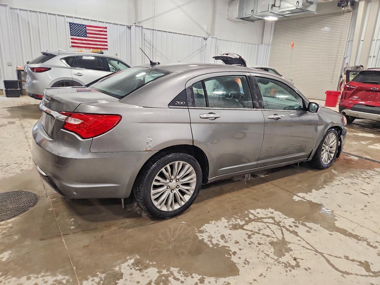 2013 CHRYSLER 200