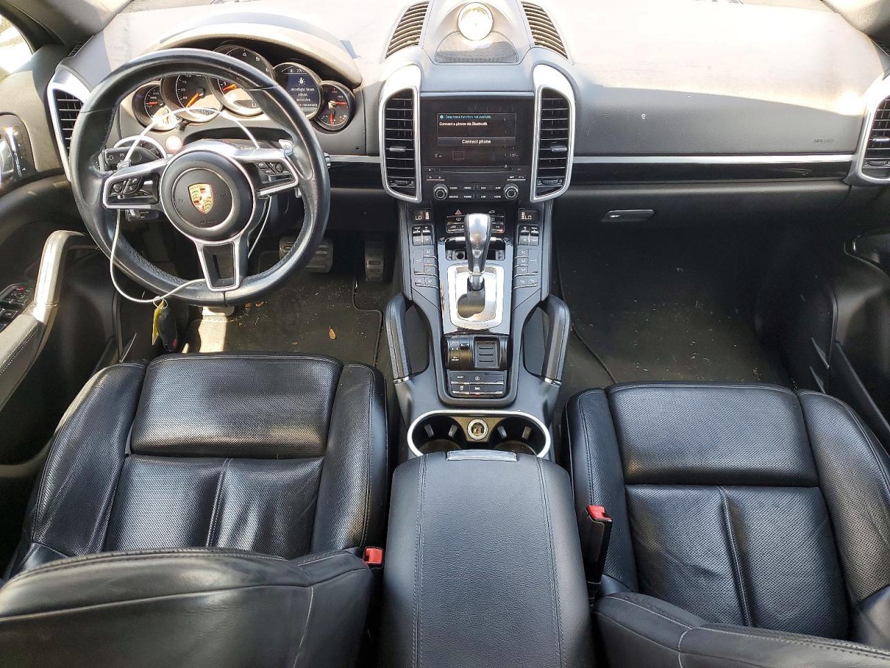 2017 PORSCHE CAYENNE