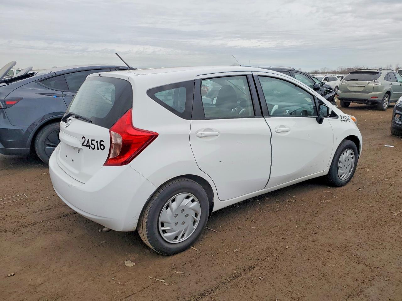 2016 NISSAN Versa Note