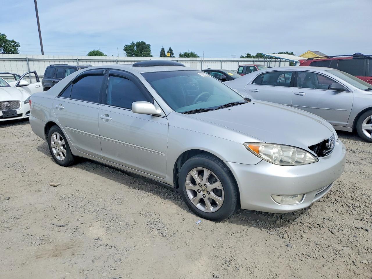 2005 MAZDA Camry