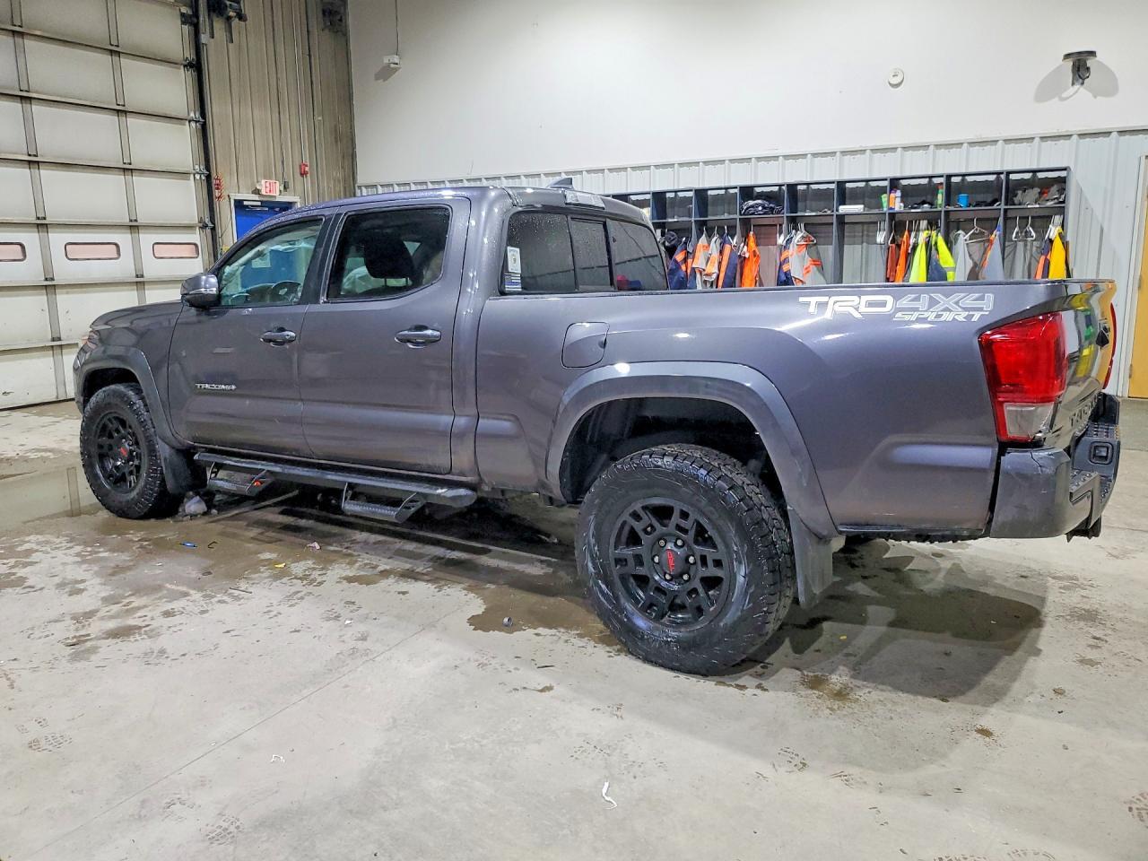 2016 TOYOTA TACOMA