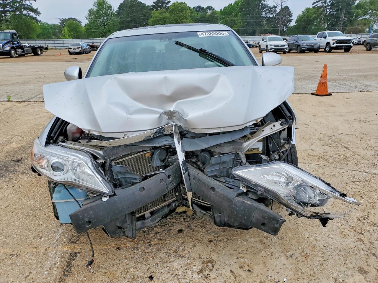 2012 TOYOTA Avalon