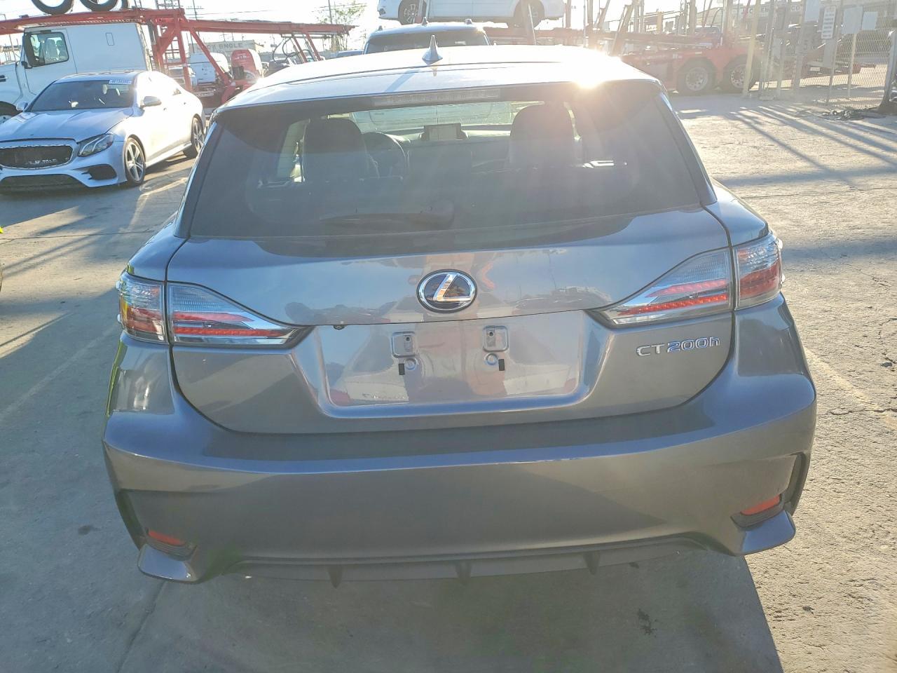 2014 LEXUS CT 200H