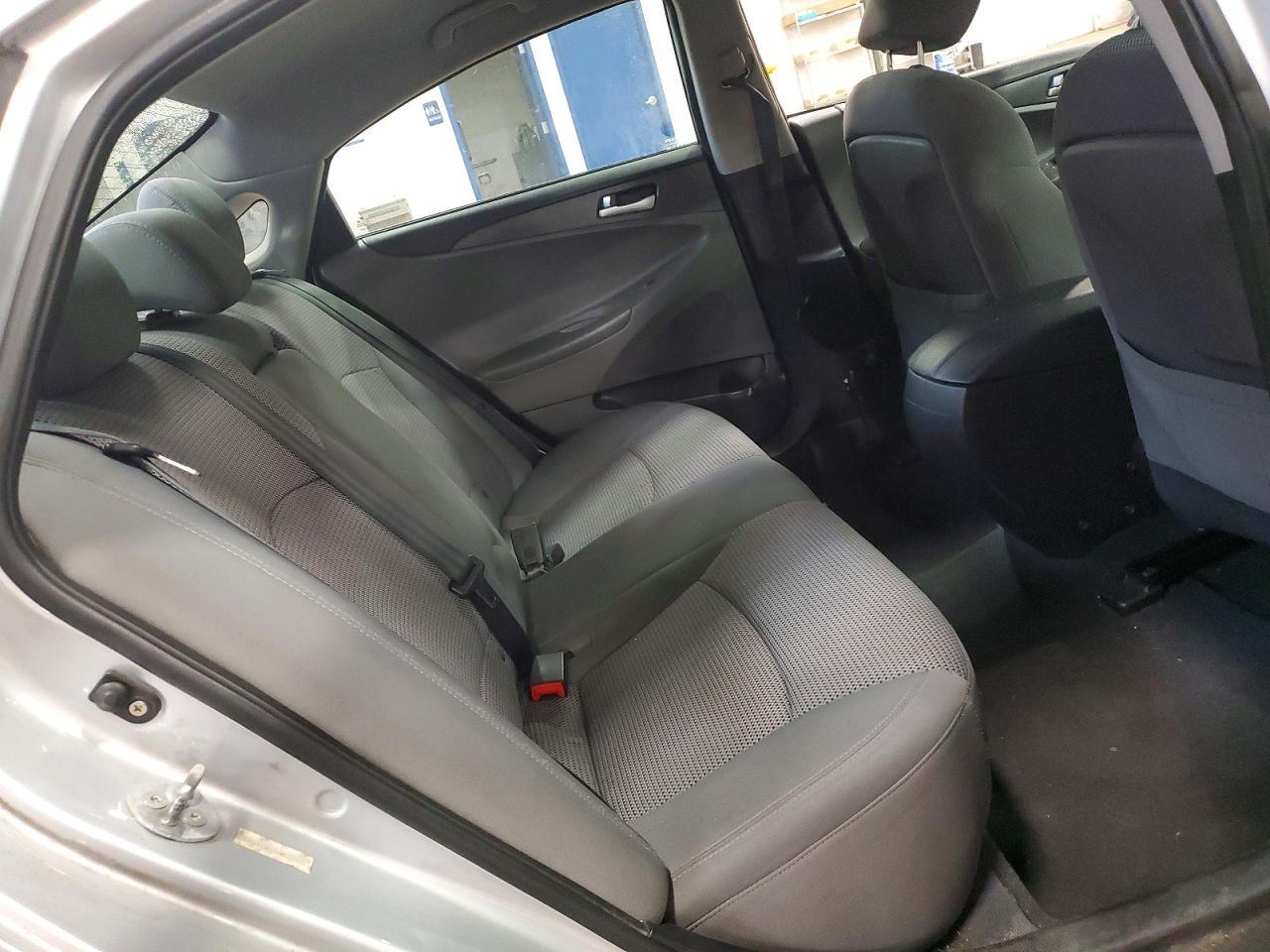 2011 HYUNDAI SONATA