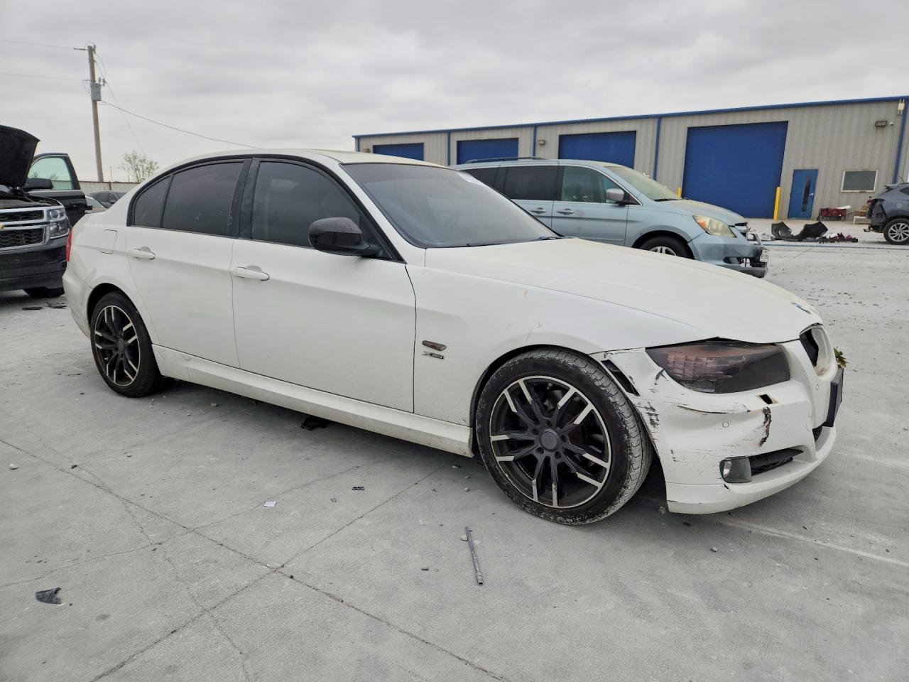 2011 BMW 3 SERIES