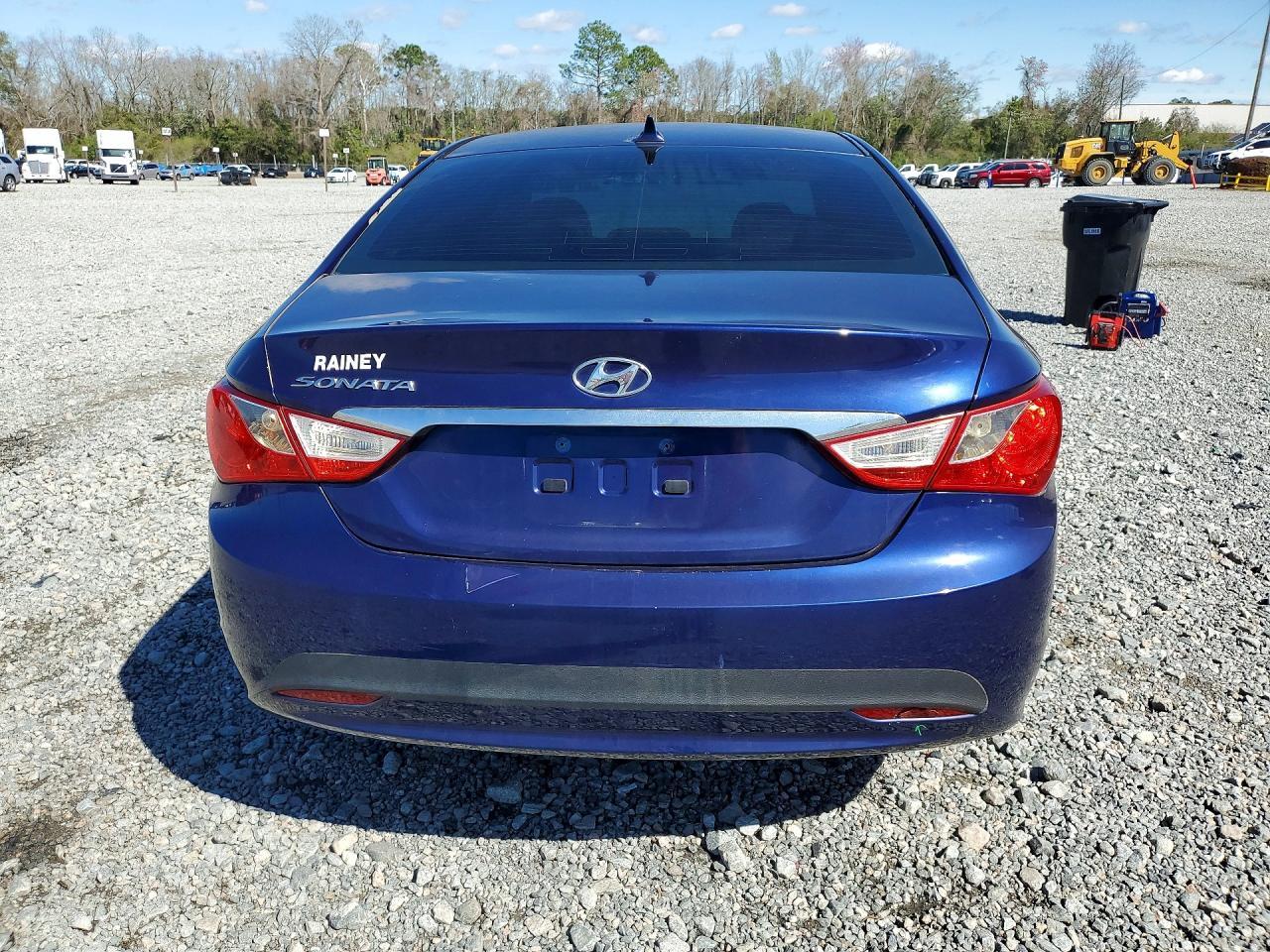 2011 HYUNDAI SONATA