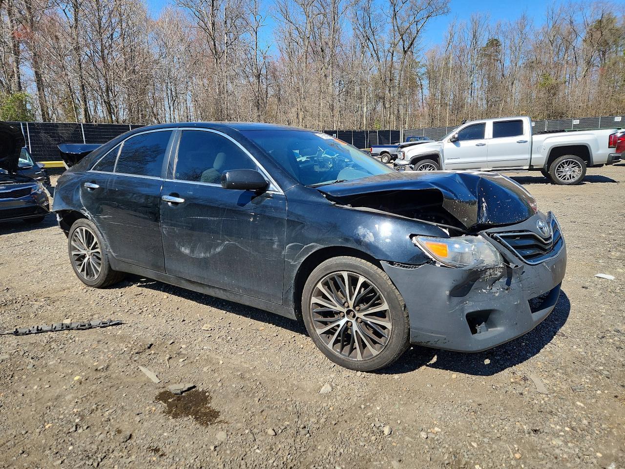 2011 TOYOTA CAMRY