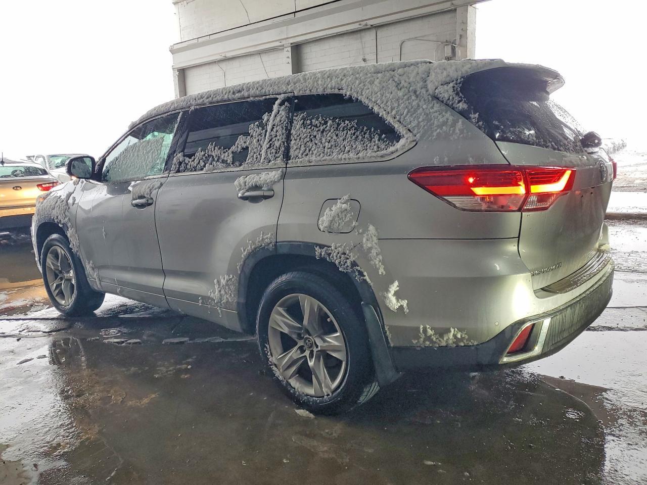 2017 TOYOTA HIGHLANDER