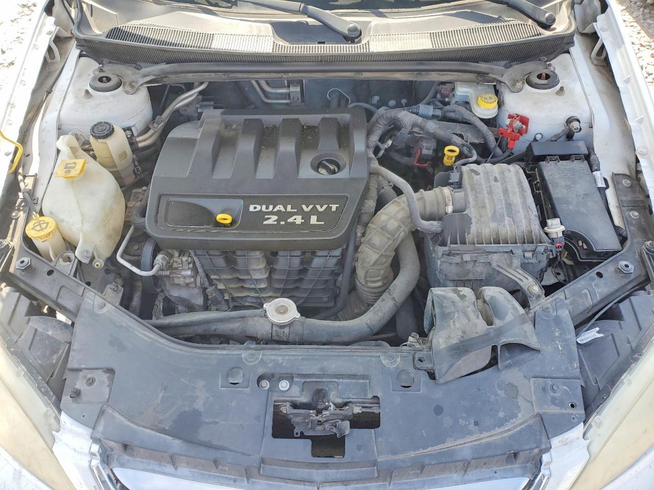 2013 CHRYSLER 200