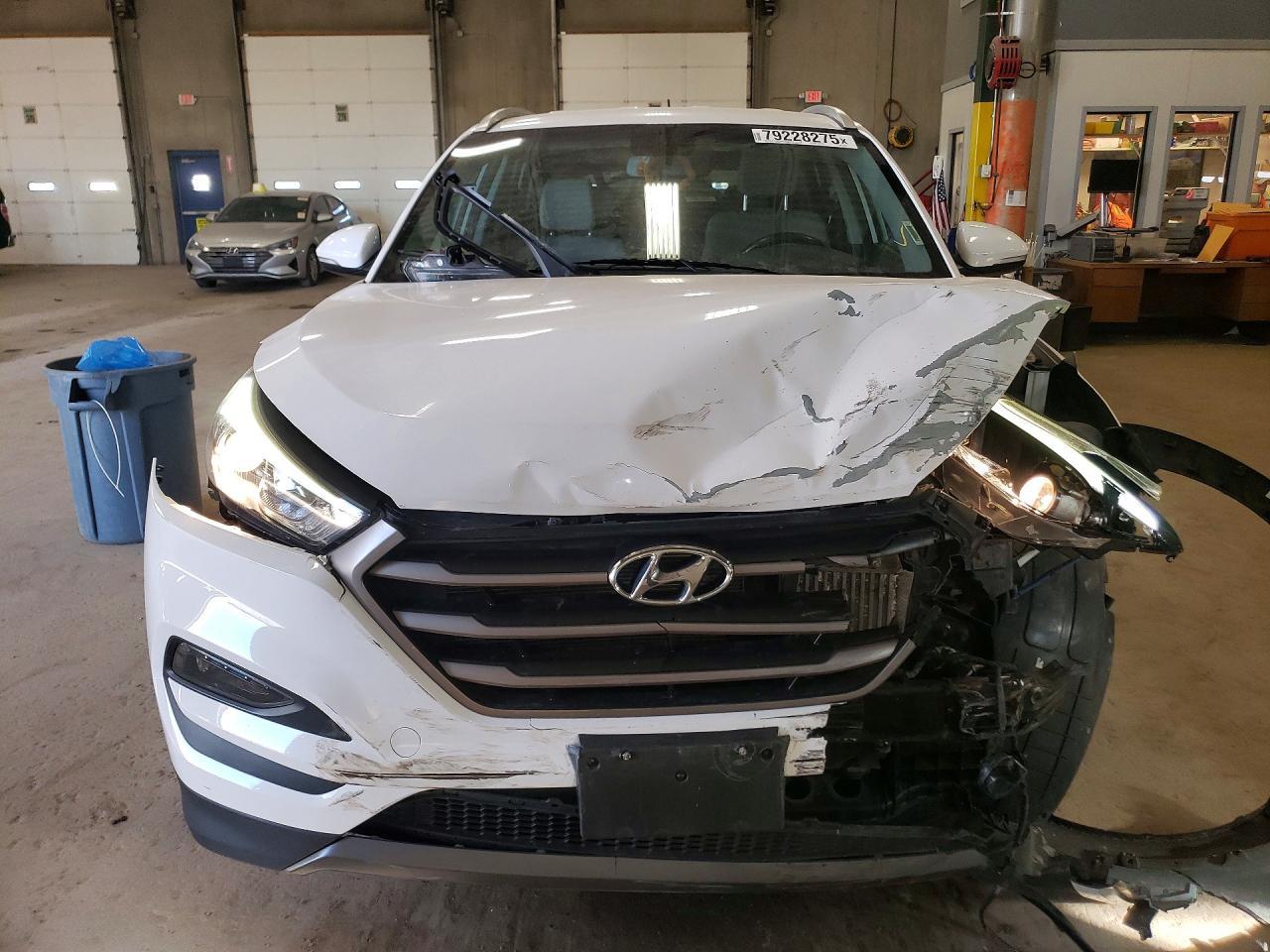 2016 HYUNDAI TUCSON