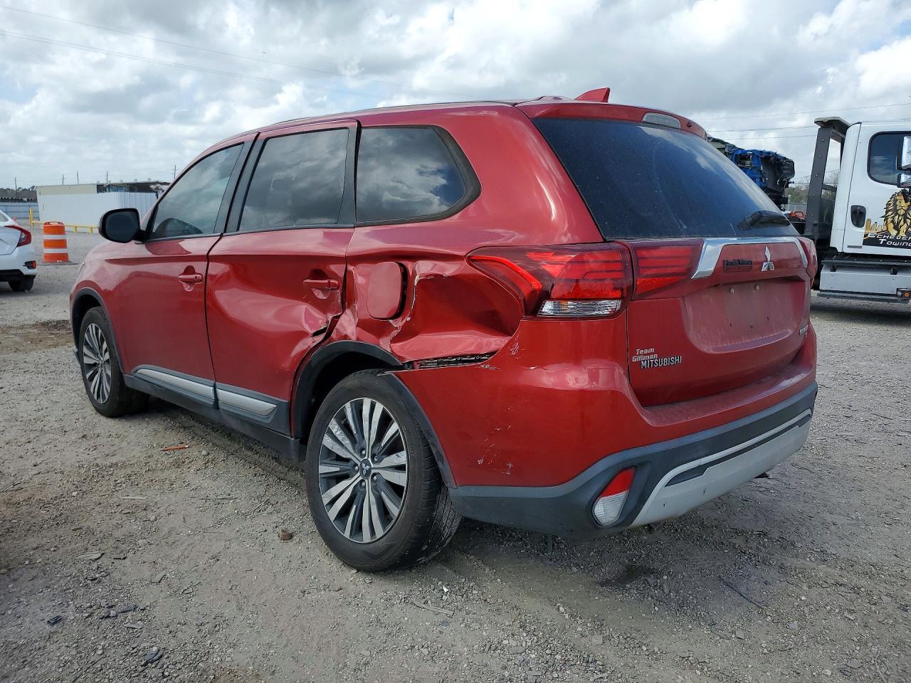 2019 MITSUBISHI outlander