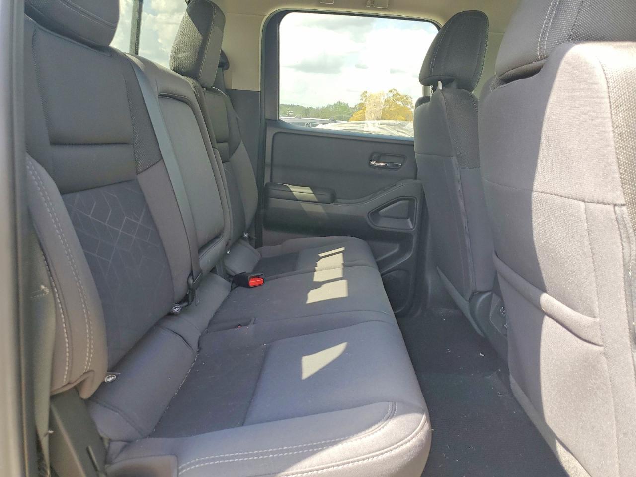 2025 NISSAN Frontier