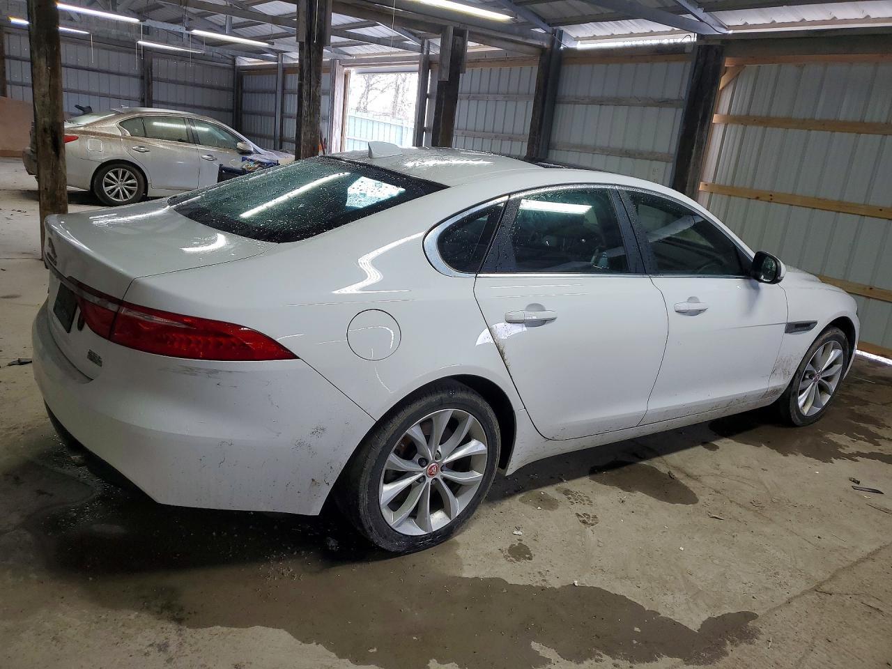 2019 JAGUAR XF