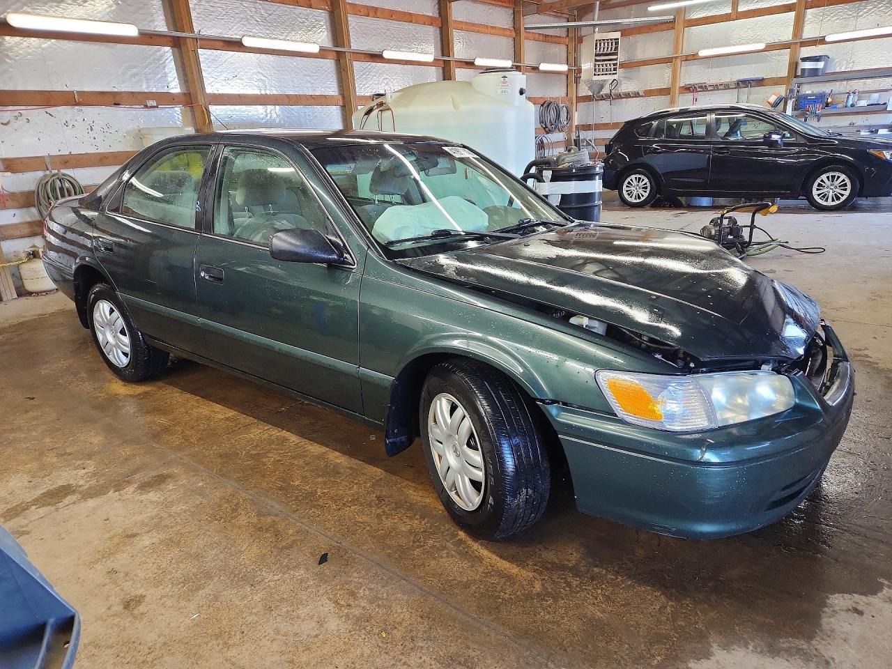 2001 TOYOTA CAMRY