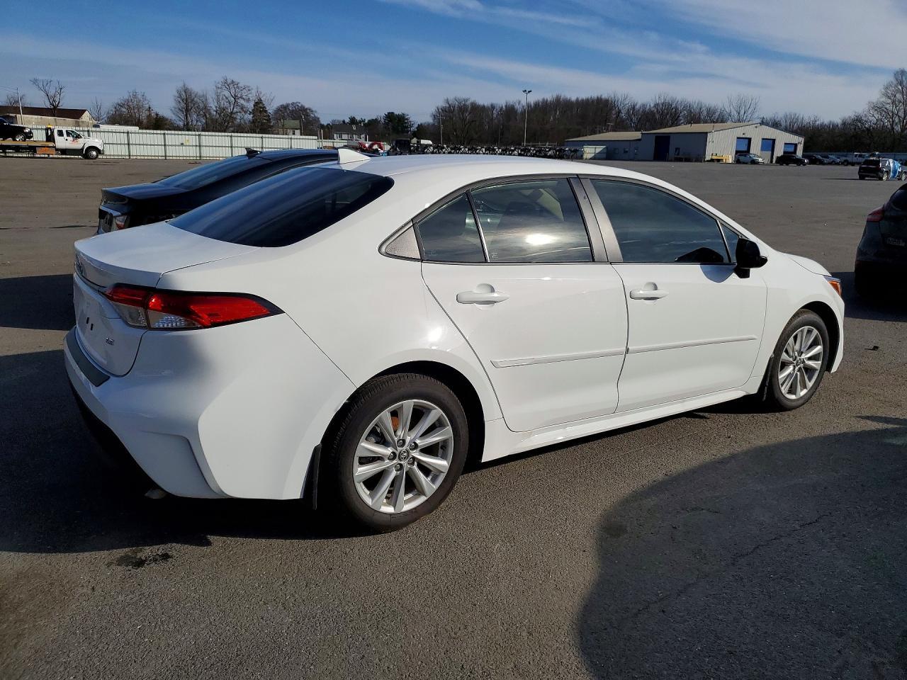 2025 TOYOTA COROLLA