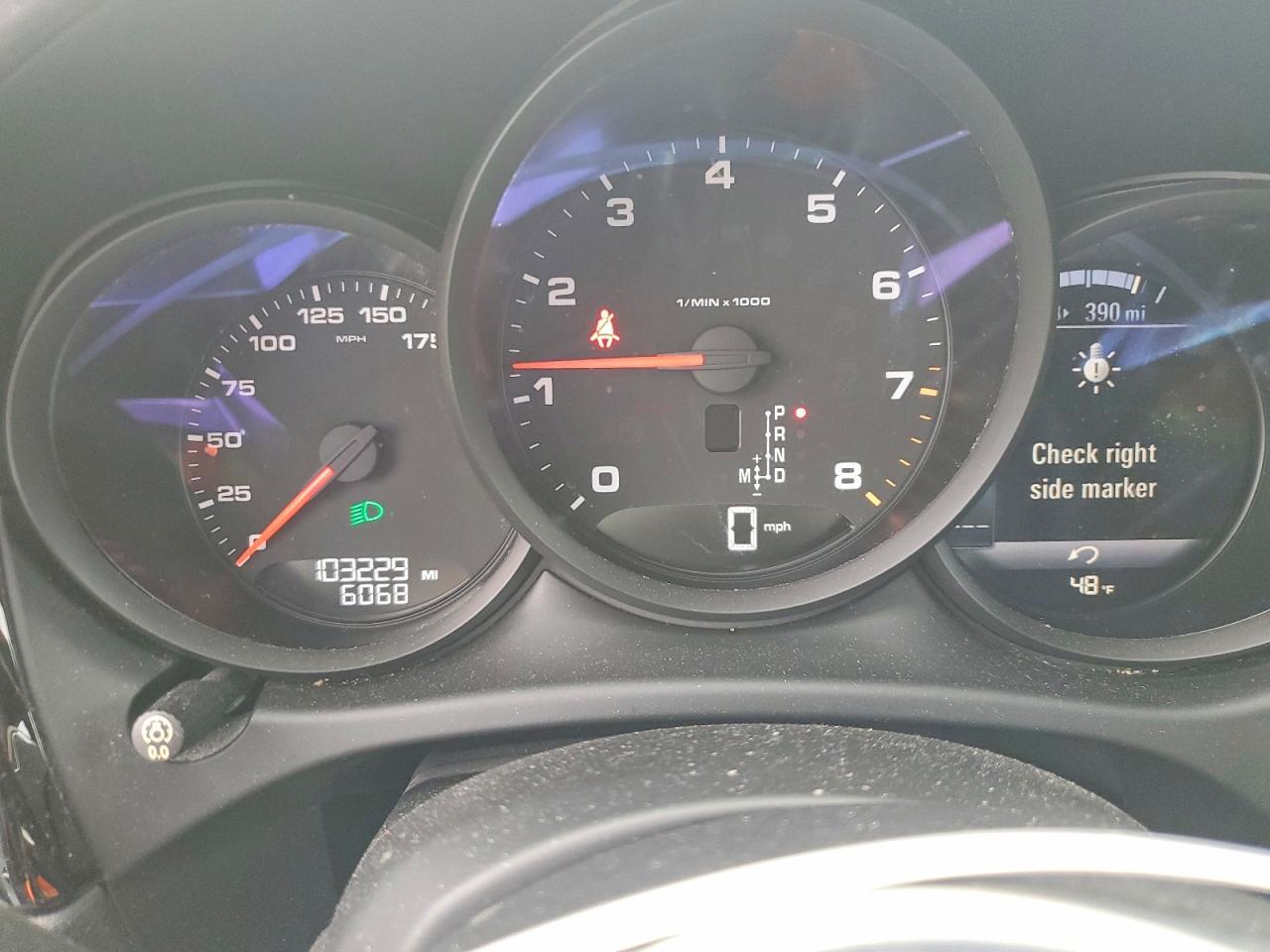 2019 PORSCHE Macan