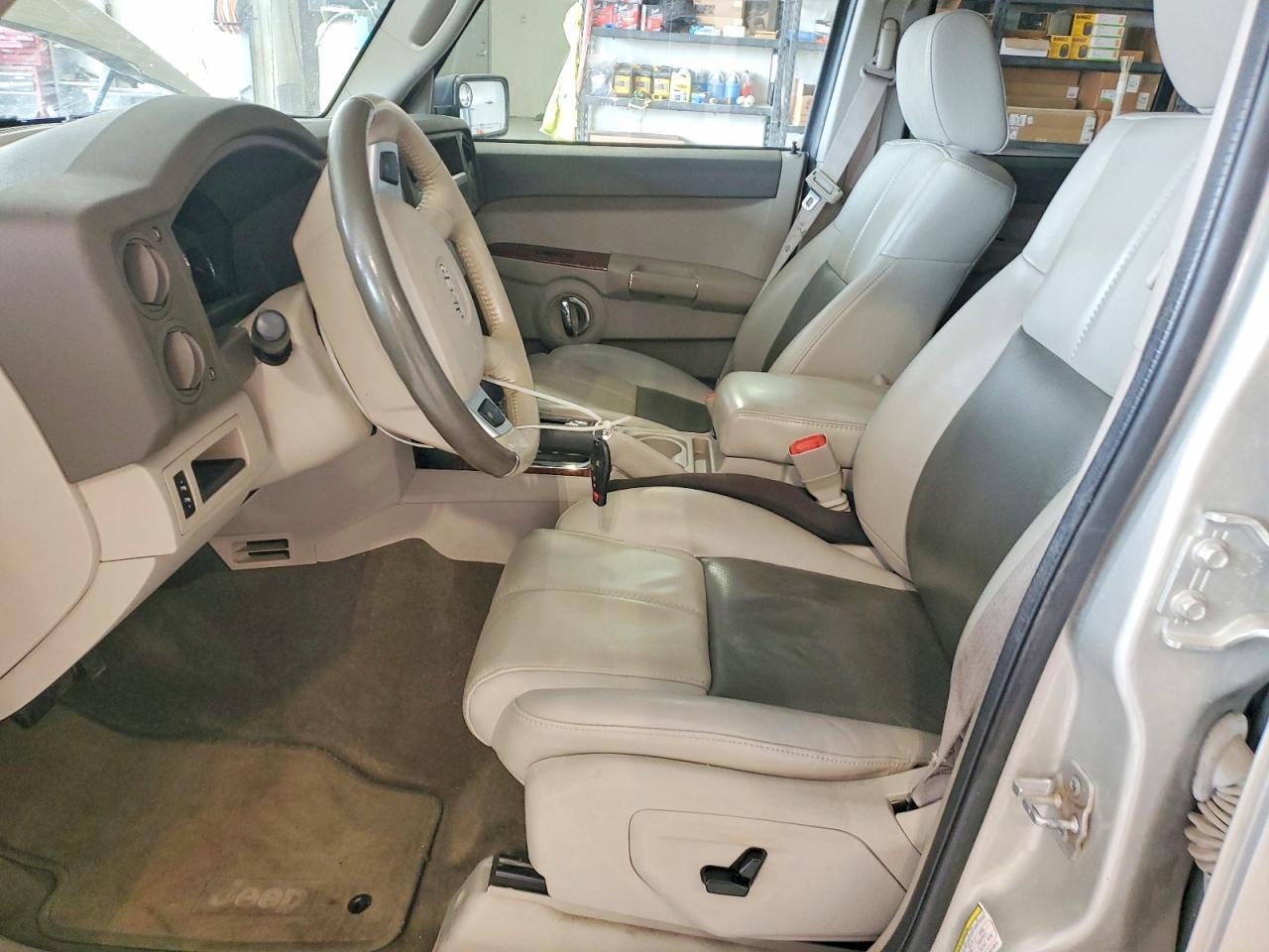 2008 JEEP Commander
