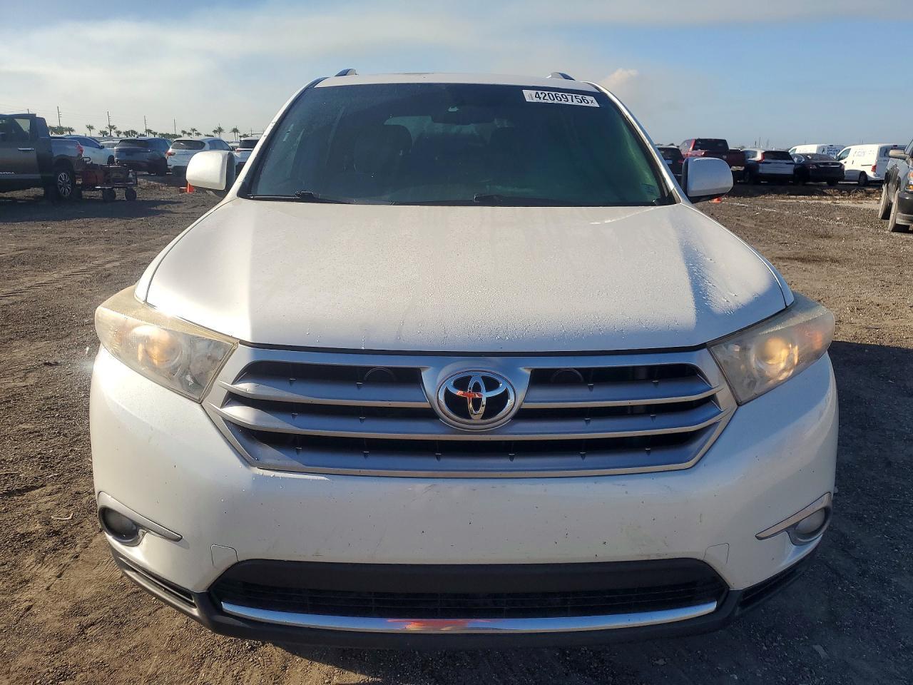 2013 TOYOTA HIGHLANDER