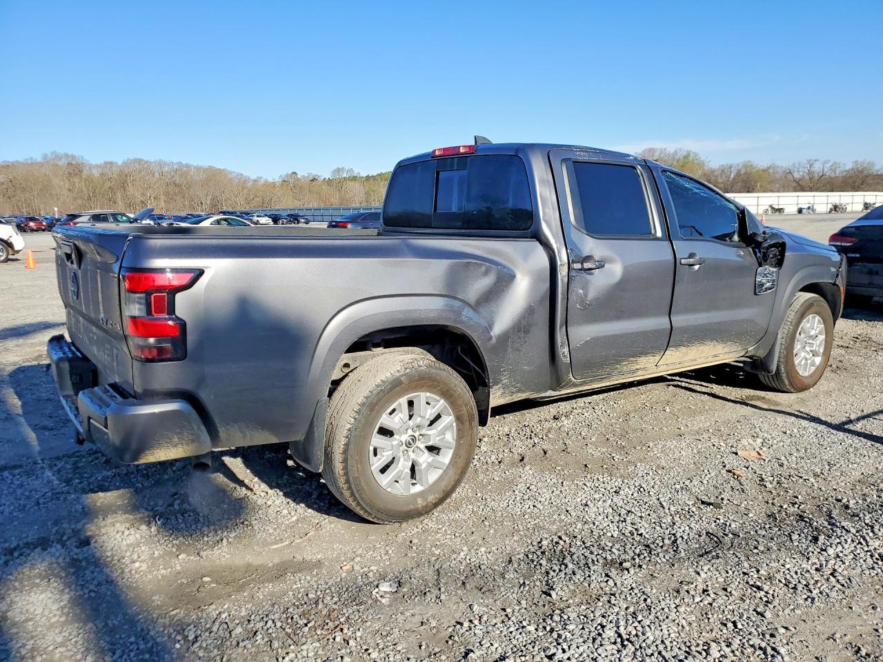 2024 NISSAN Frontier