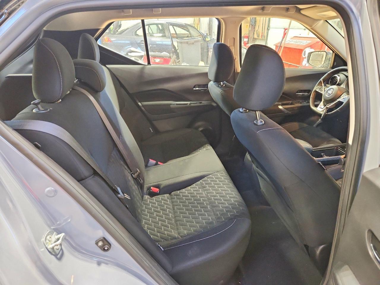 2021 NISSAN KICKS