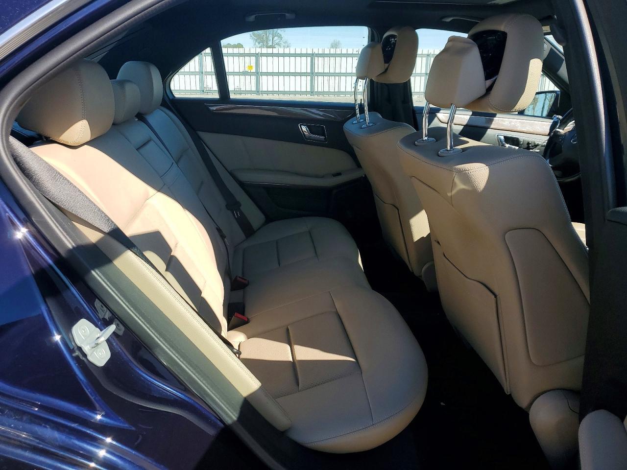 2011 MERCEDES-BENZ E-Class