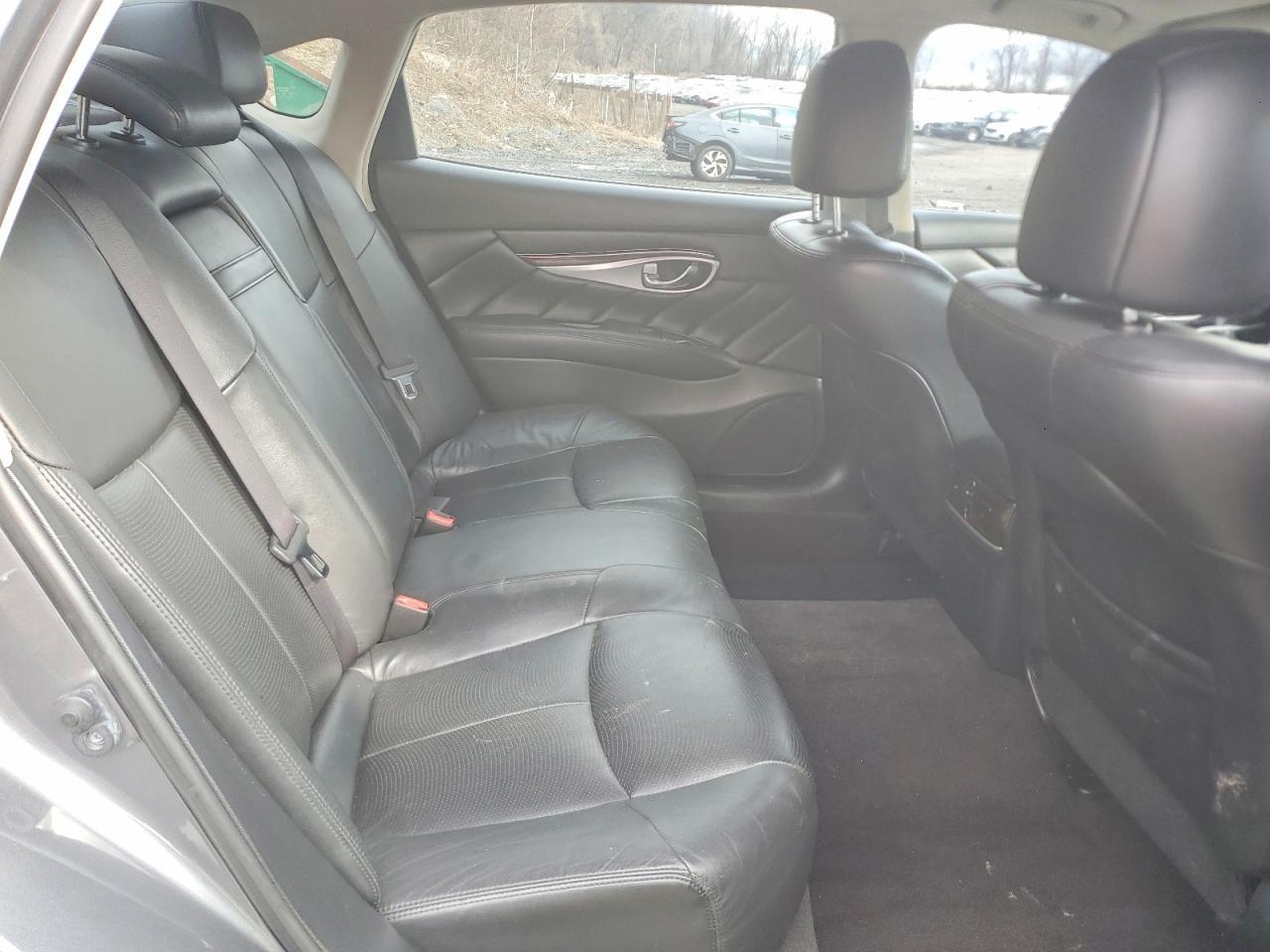 2017 INFINITI Q70