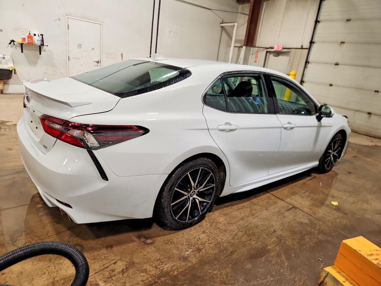 2022 TOYOTA CAMRY