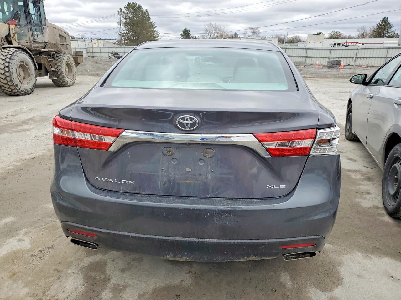 2014 TOYOTA Avalon