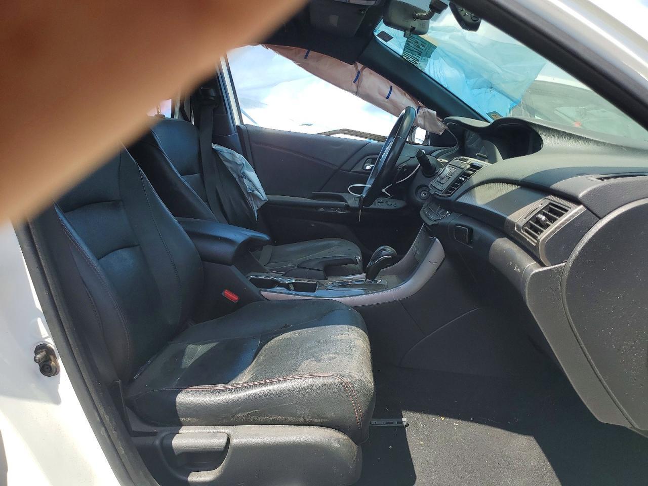 2017 HONDA ACCORD