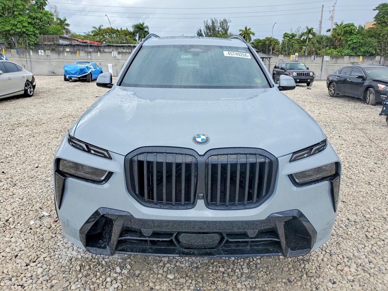 2025 BMW X7