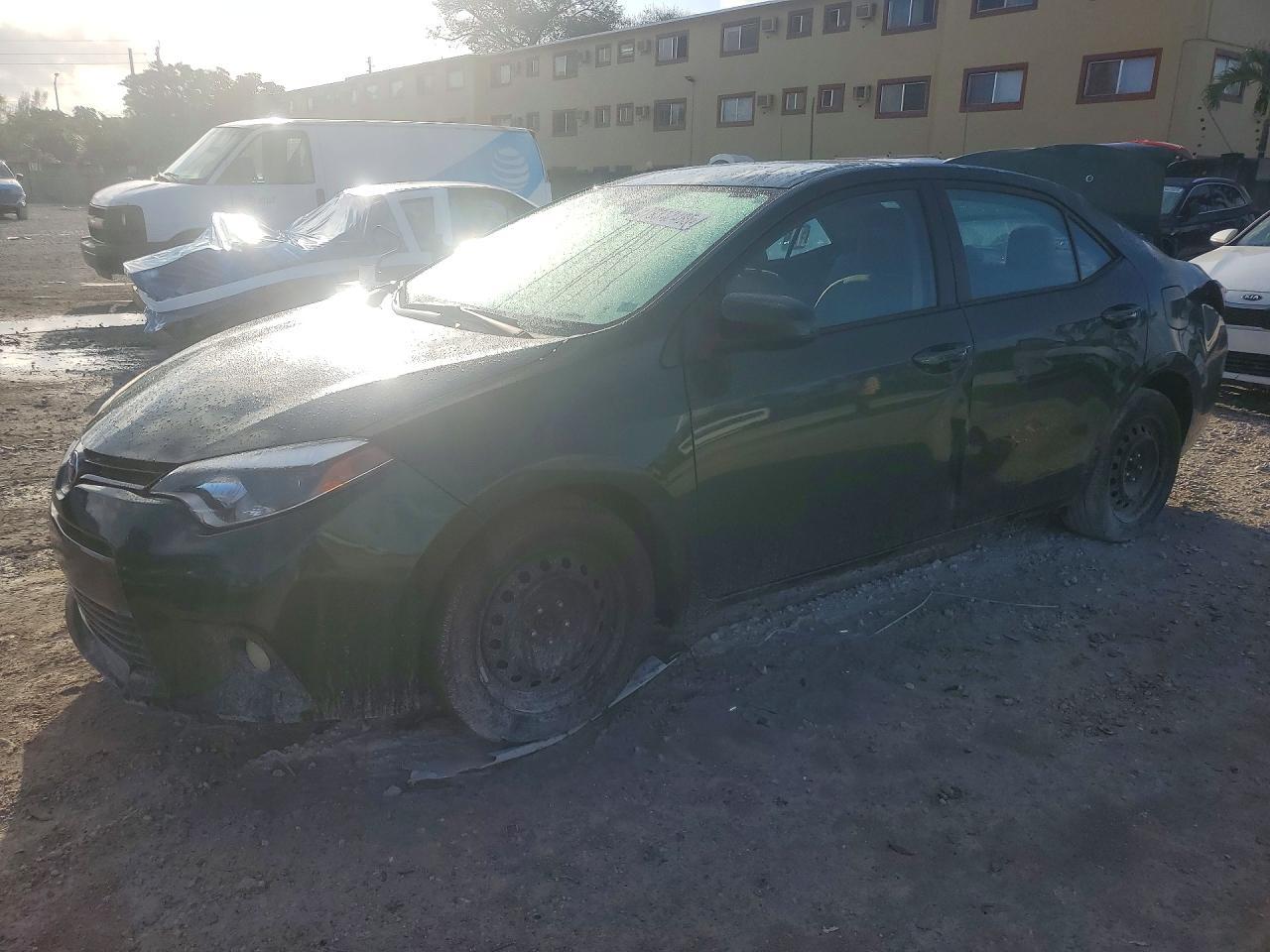 2015 TOYOTA COROLLA