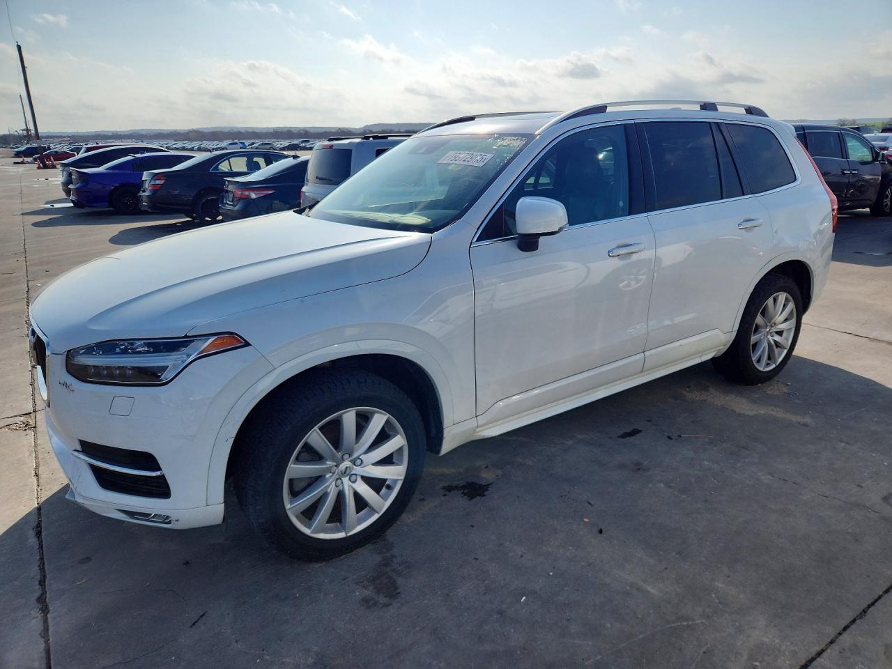 2018 VOLVO XC90