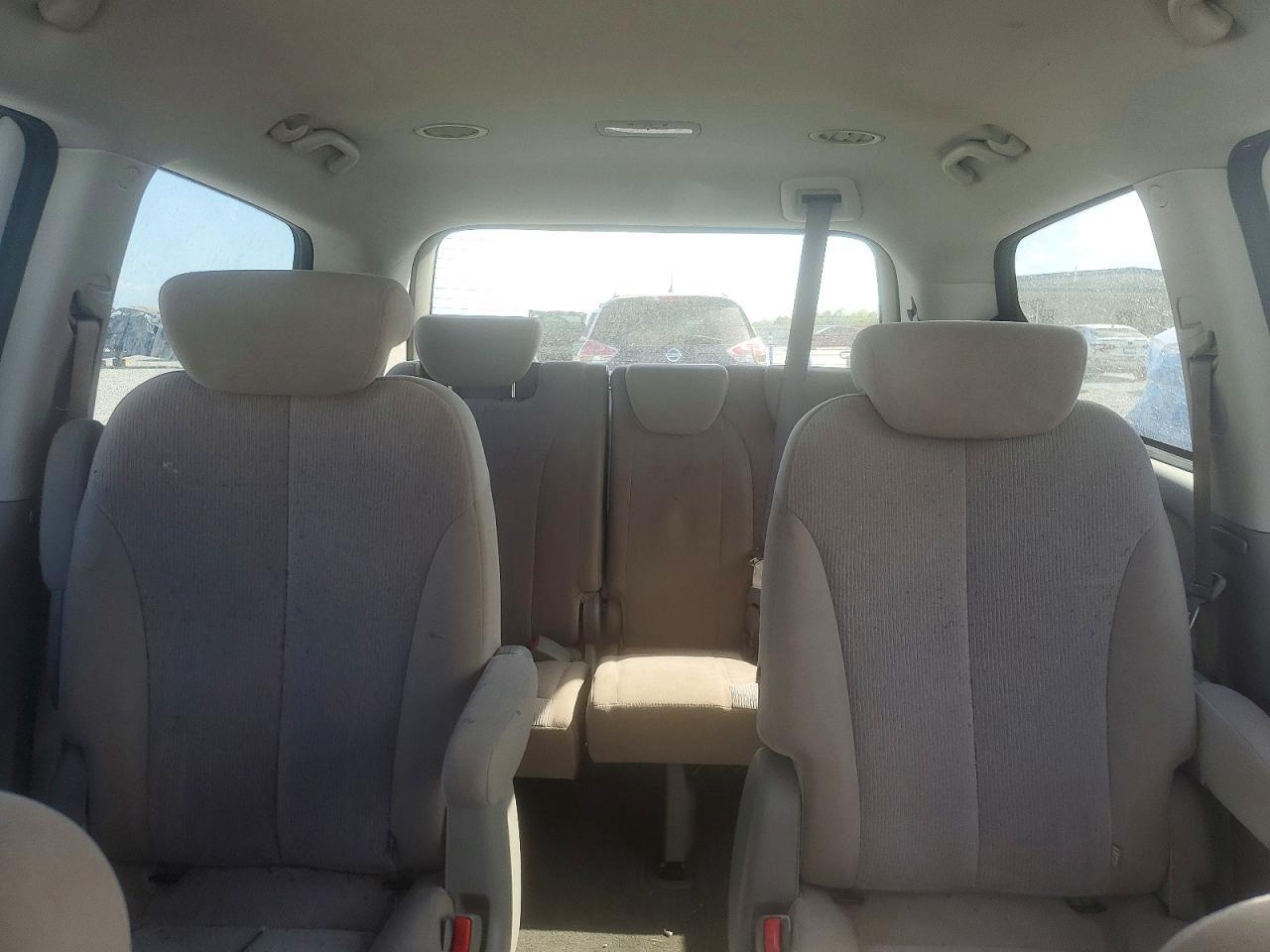 2010 KIA SEDONA