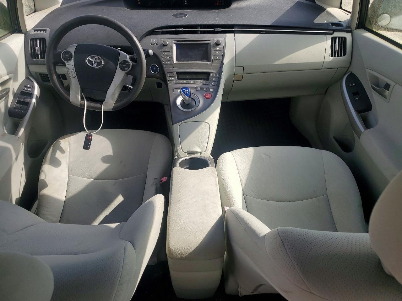 2013 TOYOTA PRIUS