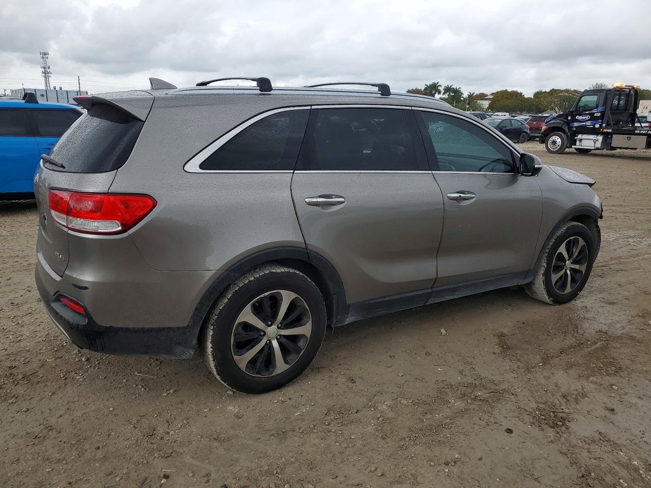 2016 KIA SORENTO
